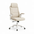 Chaise de bureau pivotante en similicuir beige avec appuie-tête, accoudoirs basculants et base blanche, 65 × 68 × 116-126 cm